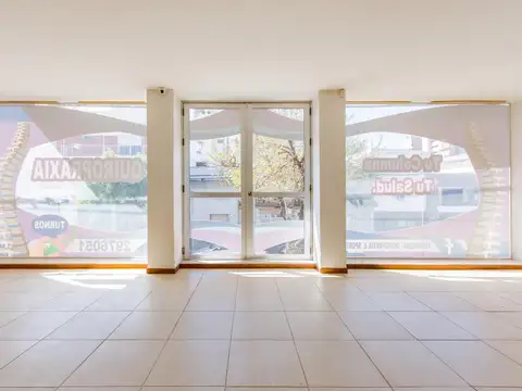 Venta Local en zona Luis Agote