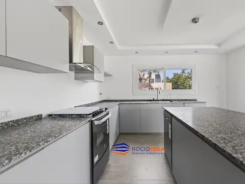 Casa 6 ambientes con 3 baños