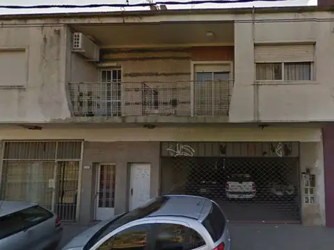 EN VENTA EN EL PALOMAR PROPIEDAD CON LOCAL; CUENTA CON GARAGE PARA 4 AUTOS - FICHA 7661