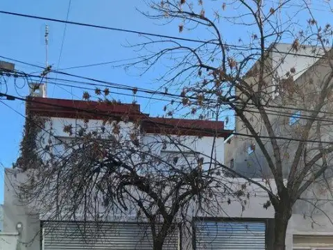 Local en Alquiler Via Pública