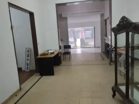 Local en Alquiler Via Pública