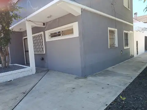 Depto Tipo Casa en Alquiler de 3 dormitorios