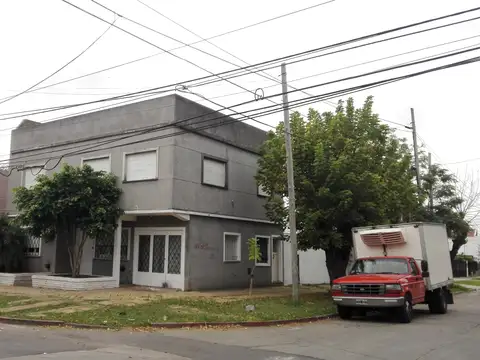 Olegario Víctor Andrade 800, Piso PB