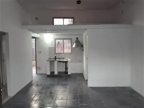 Pasco 819 , Piso PB