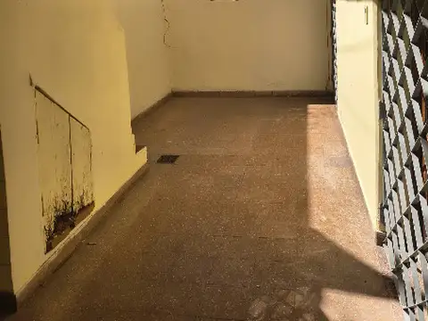 Depto Tipo Casa en Venta 50 años