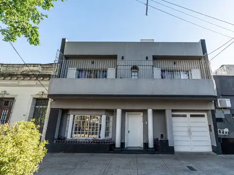 Casa 5 amb Venta P Avellaneda Pileta Cochera