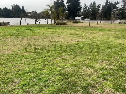 juan diaz de solis 6200, Piso 0