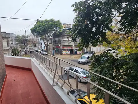Depto Tipo Casa en Alquiler en Caseros, $ 800.000