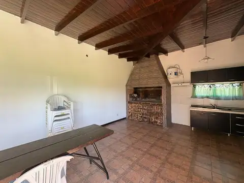 Casa 2 ambientes con 2 baños