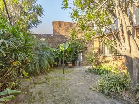 Venta Casa 3 dormitorios con patio y cochera - Barrio Santa Rita, San Isidro