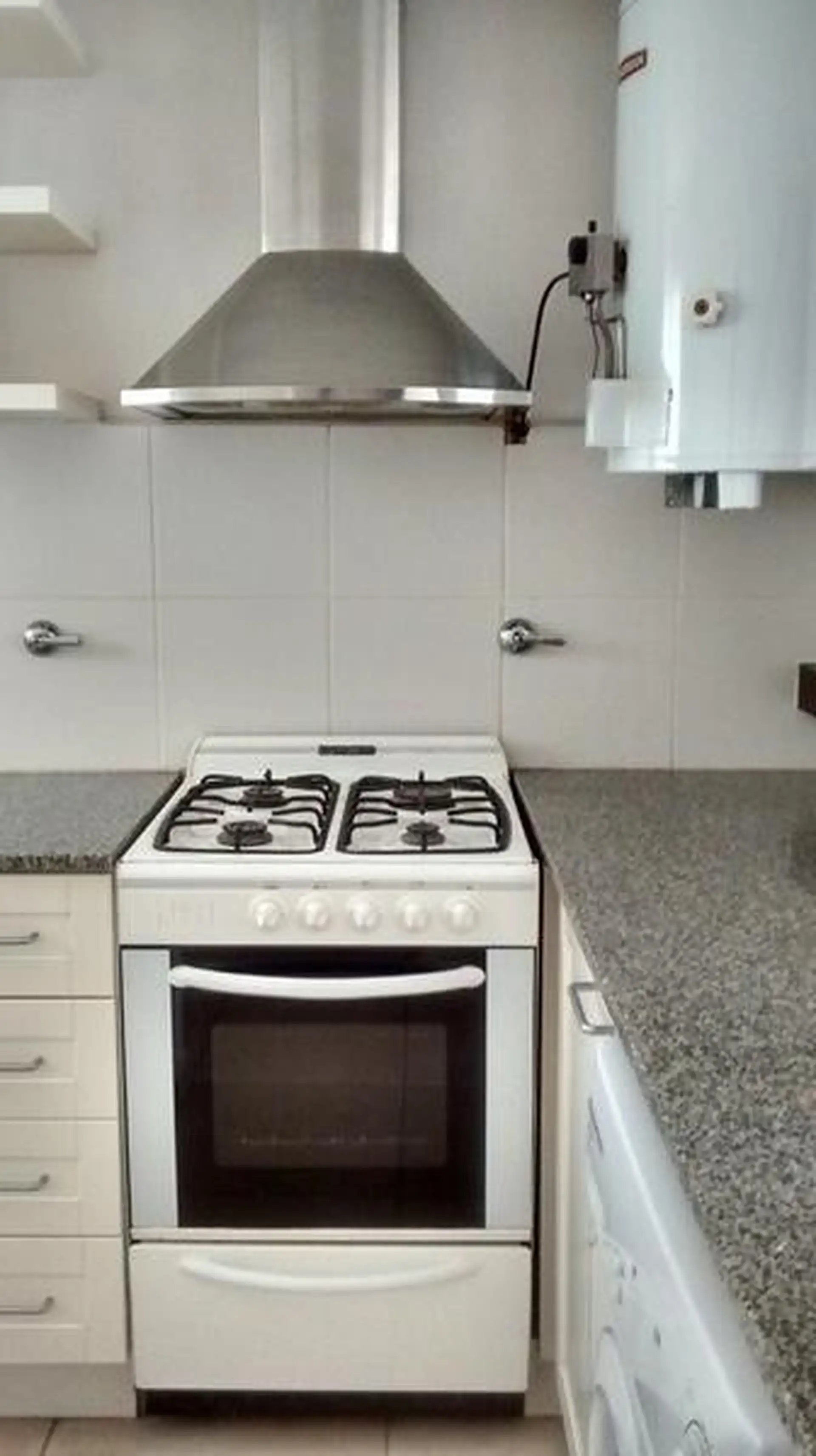 Departamento 3 ambientes con cochera CON RENTA