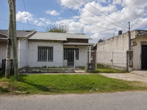 Venta | Casa | Glew | A 400 mts de la Estación de Tren