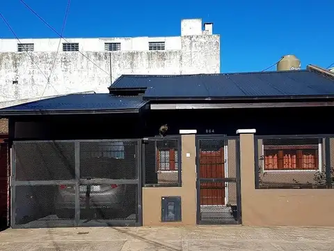 OPORTUNIDAD Chalet 3 amb + depto 2 amb  ideal !