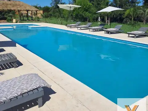 Edificio Comercial en venta - 12 Dormitorios 13 Baños - Cañuelas