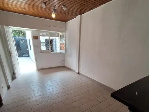 ALQUILER CASA TRES AMBIENTES, LOCAL Y GALPON VILLA LYNCH