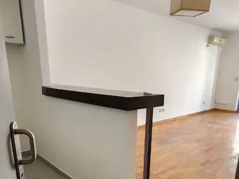 Divino monoambiente super luminoso c/balcón y amenities