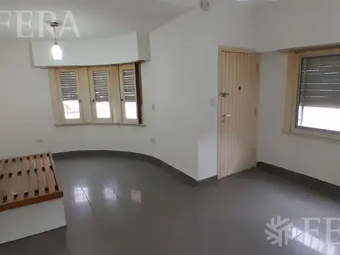 Depto Tipo Casa 3 ambientes con 2 baños