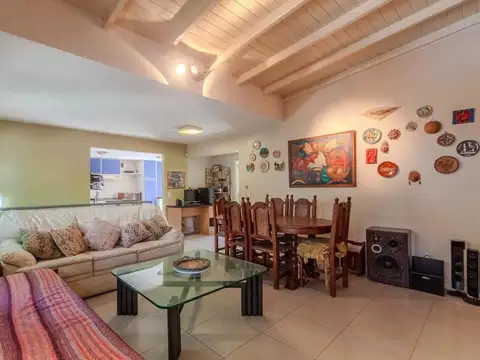 Venta Casa Lote Propio - Chacarita
