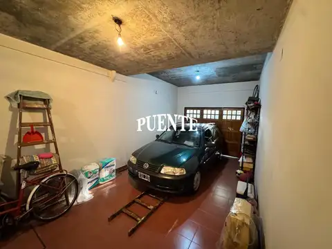 Casa 5 ambientes con 2 baños