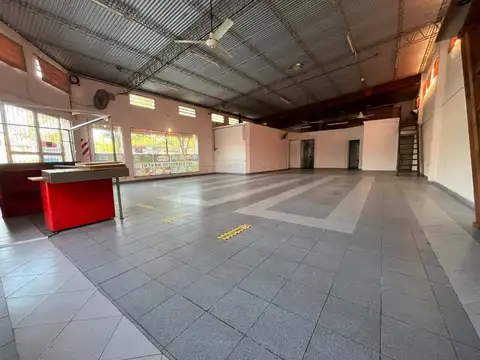 Local en Alquiler 71 años