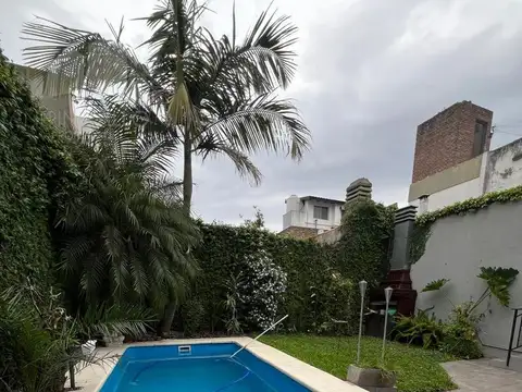Venta casa 4 ambientes en Barrio Naon