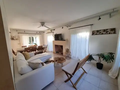 Casa en Venta al Oeste