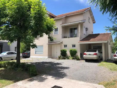 Casa  en Venta en Los Sauces, Pilar, G.B.A. Zona Norte