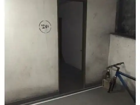 VENTA COCHERA CON BAULERA - SALTA 1365