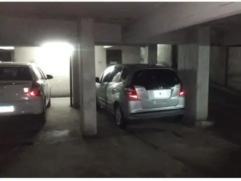 VENTA COCHERA CON BAULERA - SALTA 1365