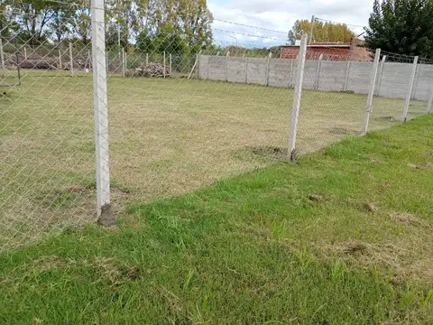 SE VENDE TERRENO EN BARRIO EL CRUCE
