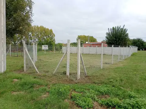 SE VENDE TERRENO EN BARRIO EL CRUCE