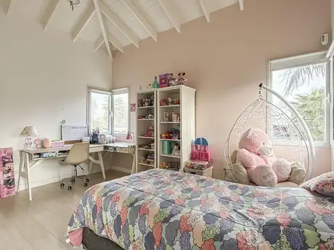 Casa 7 ambientes con 3 baños