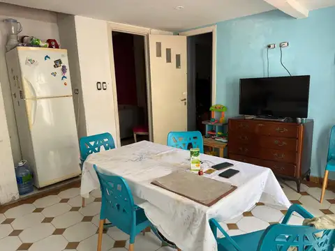 Casa en lote propio con jardín y potencial de desarrollo – Villa del Parque