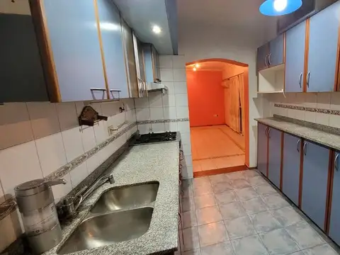 Depto Tipo Casa en Alquiler con 1 cocheras