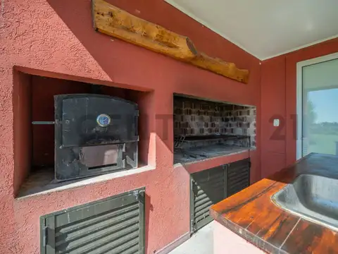 Casa 4 ambientes con 1 baño