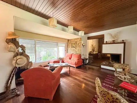 Casa 4 ambientes con 3 baños