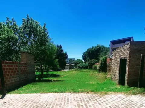 LOTE AMPLIO IDEAL PRIMER VIVIENDA 