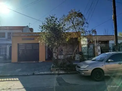 Venta casa 3 ambientes mas departamento en Moron