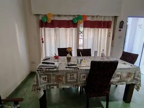 Casa en Venta en Moron, USD 89.900