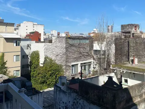 Semi piso de 4 amb. con balcón - Guatemala 4800 - Palermo