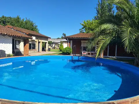 VENTA QUINTA C/2 CASAS + DPTO PISCINA PASO DEL REY