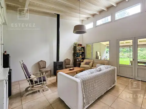 Casa en Venta con 4 cocheras