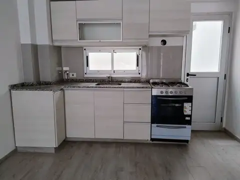 Departamento en Alquiler en Cid Campeador, $ 700.000