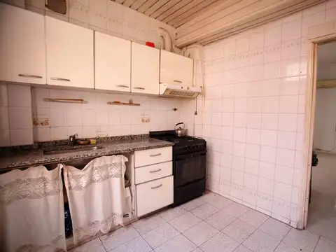 Depto Tipo Casa en Venta en Villa Ortuzar, USD 122.000