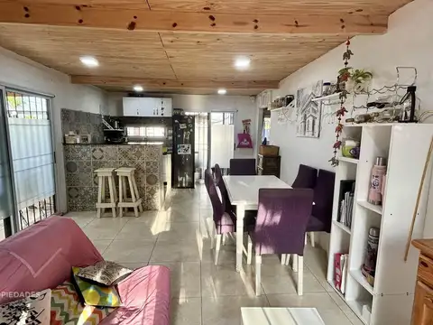 Casa 2 Dormitorios en barrio abierto - Pedro Careaga 1700 - Alvear | Venta