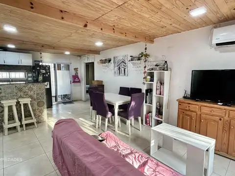 Casa 2 Dormitorios en barrio abierto - Pedro Careaga 1700 - Alvear | Venta