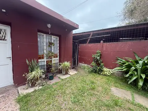 Casa 9 ambientes con 3 baños