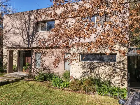 Casa en venta en Los Laureles, Santa Rosa 1707