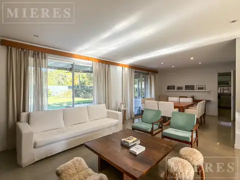 Casa en venta en Los Laureles