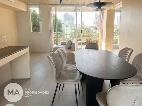 Departamento dúplex 2 dormitorios, patio exclusivo - Rawson 200 bis - Refinerías Rosario | Venta